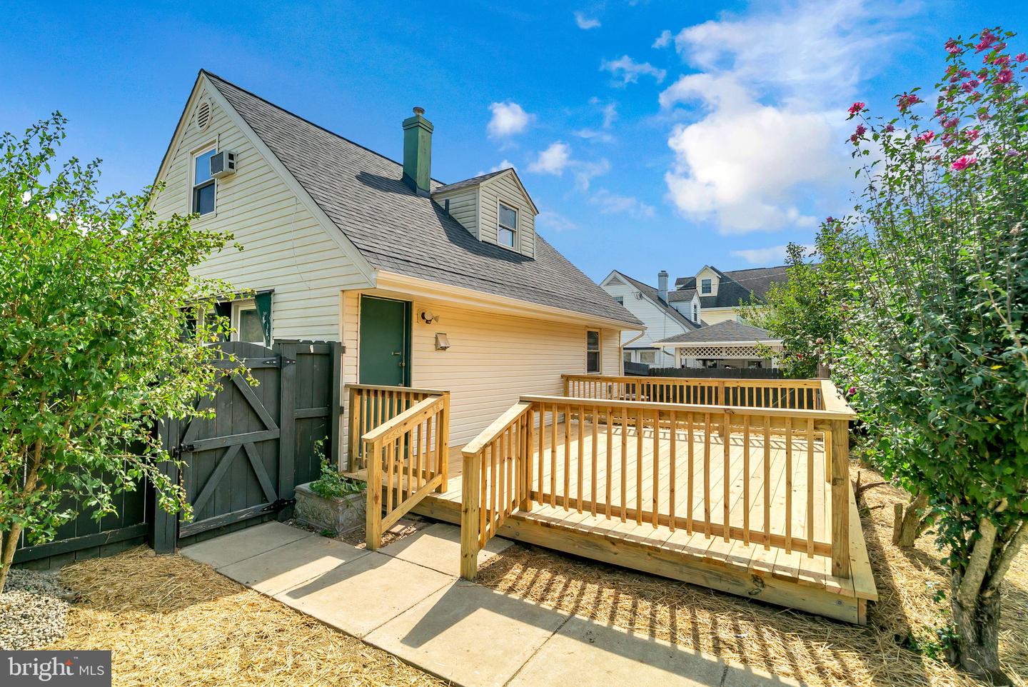 6604 CAVALIER DR, ALEXANDRIA, Virginia 22307, 3 Bedrooms Bedrooms, ,2 BathroomsBathrooms,Residential,For sale,6604 CAVALIER DR,VAFX2269248 MLS # VAFX2269248