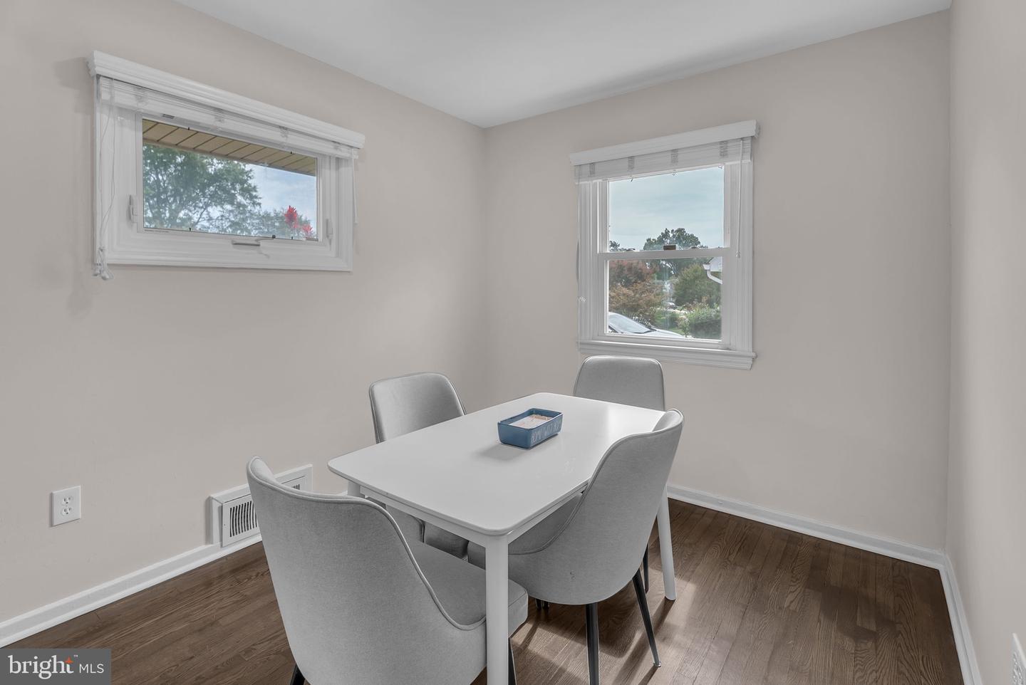 6604 CAVALIER DR, ALEXANDRIA, Virginia 22307, 3 Bedrooms Bedrooms, ,2 BathroomsBathrooms,Residential,For sale,6604 CAVALIER DR,VAFX2269248 MLS # VAFX2269248