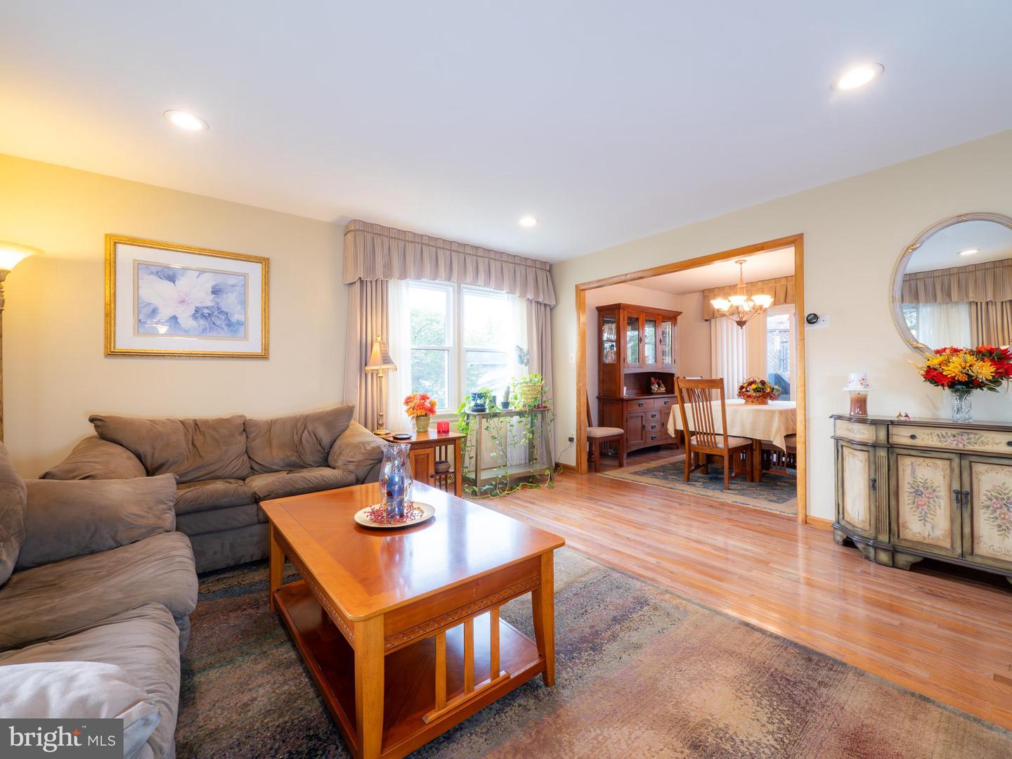 7513 ROXBURY AVE, MANASSAS, Virginia 20109, 4 Bedrooms Bedrooms, ,3 BathroomsBathrooms,Residential,For sale,7513 ROXBURY AVE,VAPW2104756 MLS # VAPW2104756