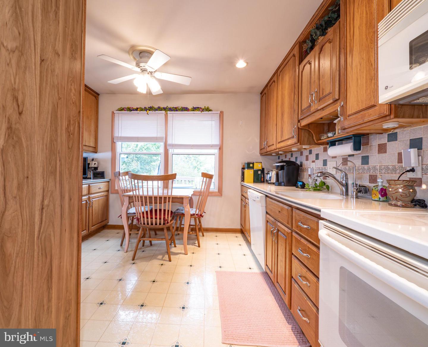 7513 ROXBURY AVE, MANASSAS, Virginia 20109, 4 Bedrooms Bedrooms, ,3 BathroomsBathrooms,Residential,For sale,7513 ROXBURY AVE,VAPW2104756 MLS # VAPW2104756