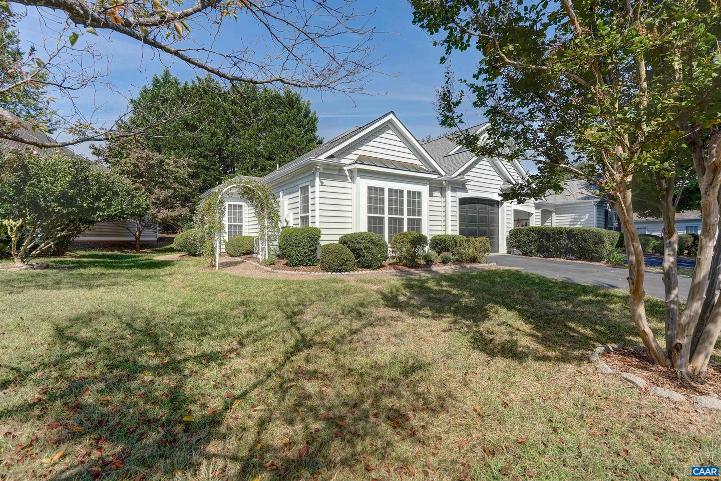 570 PEBBLE HILL CT, CHARLOTTESVILLE, Virginia 22903, 2 Bedrooms Bedrooms, ,2 BathroomsBathrooms,Residential,For sale,570 PEBBLE HILL CT,669378 MLS # 669378