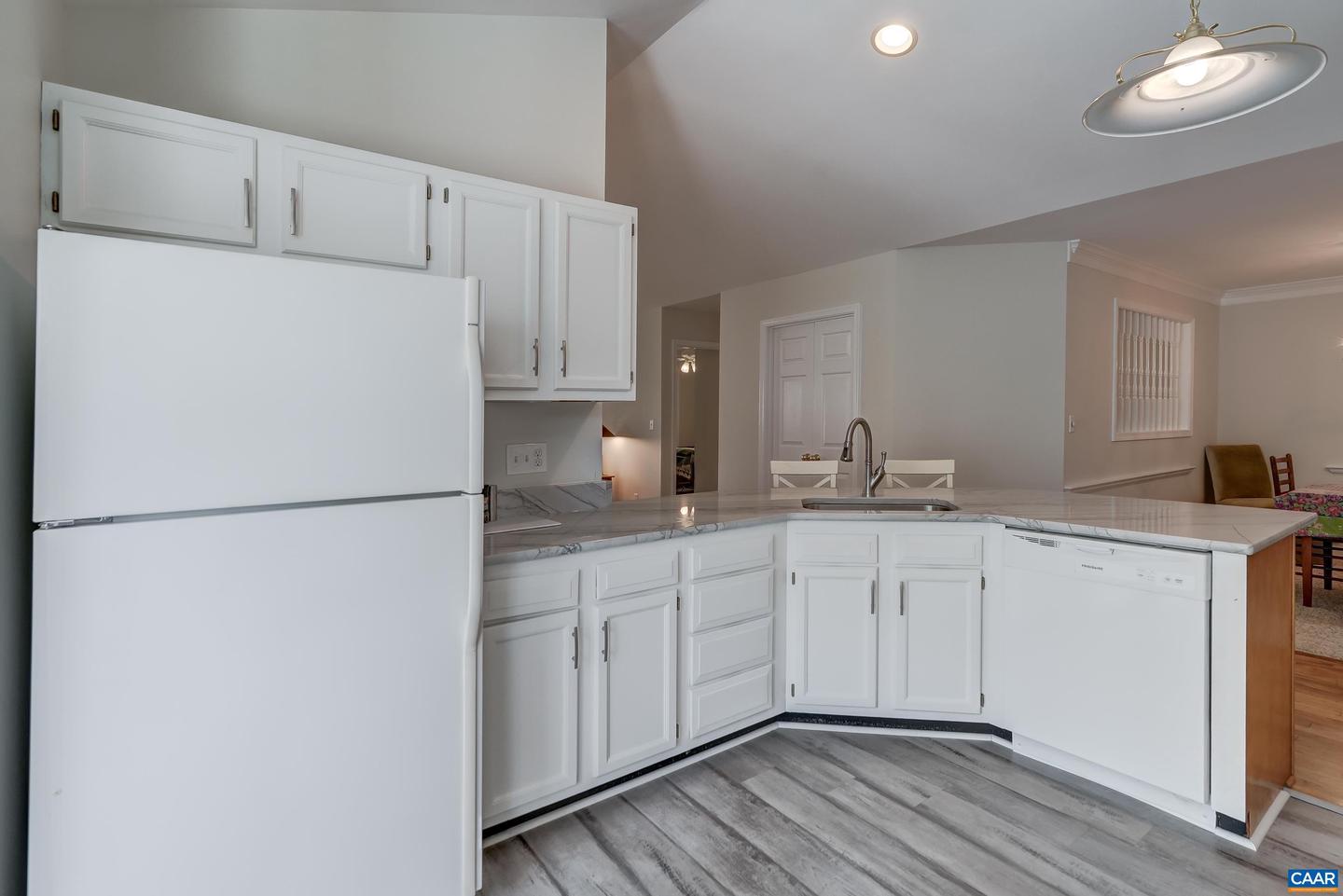 570 PEBBLE HILL CT, CHARLOTTESVILLE, Virginia 22903, 2 Bedrooms Bedrooms, ,2 BathroomsBathrooms,Residential,For sale,570 PEBBLE HILL CT,669378 MLS # 669378