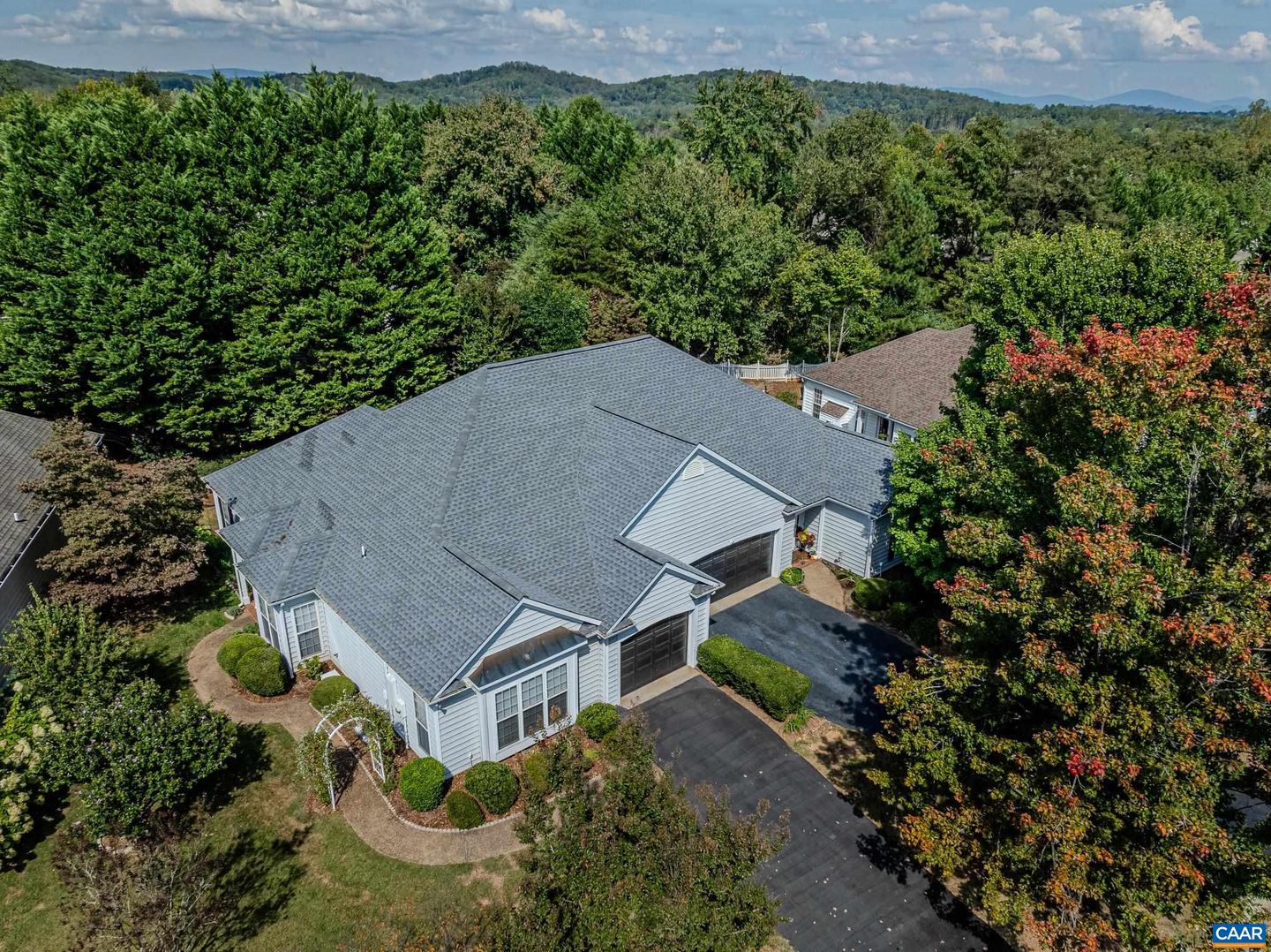 570 PEBBLE HILL CT, CHARLOTTESVILLE, Virginia 22903, 2 Bedrooms Bedrooms, ,2 BathroomsBathrooms,Residential,For sale,570 PEBBLE HILL CT,669378 MLS # 669378