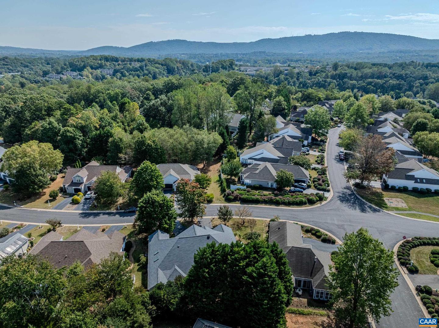 570 PEBBLE HILL CT, CHARLOTTESVILLE, Virginia 22903, 2 Bedrooms Bedrooms, ,2 BathroomsBathrooms,Residential,For sale,570 PEBBLE HILL CT,669378 MLS # 669378