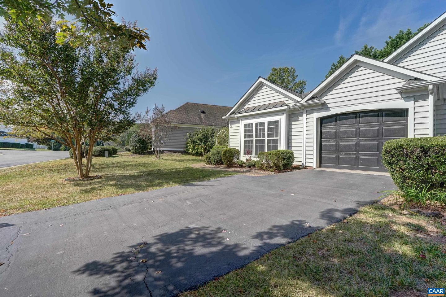570 PEBBLE HILL CT, CHARLOTTESVILLE, Virginia 22903, 2 Bedrooms Bedrooms, ,2 BathroomsBathrooms,Residential,For sale,570 PEBBLE HILL CT,669378 MLS # 669378