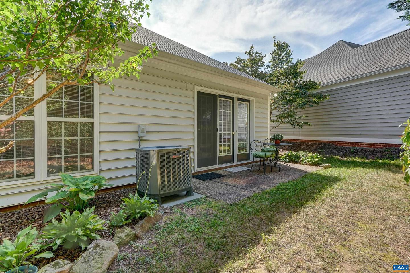 570 PEBBLE HILL CT, CHARLOTTESVILLE, Virginia 22903, 2 Bedrooms Bedrooms, ,2 BathroomsBathrooms,Residential,For sale,570 PEBBLE HILL CT,669378 MLS # 669378