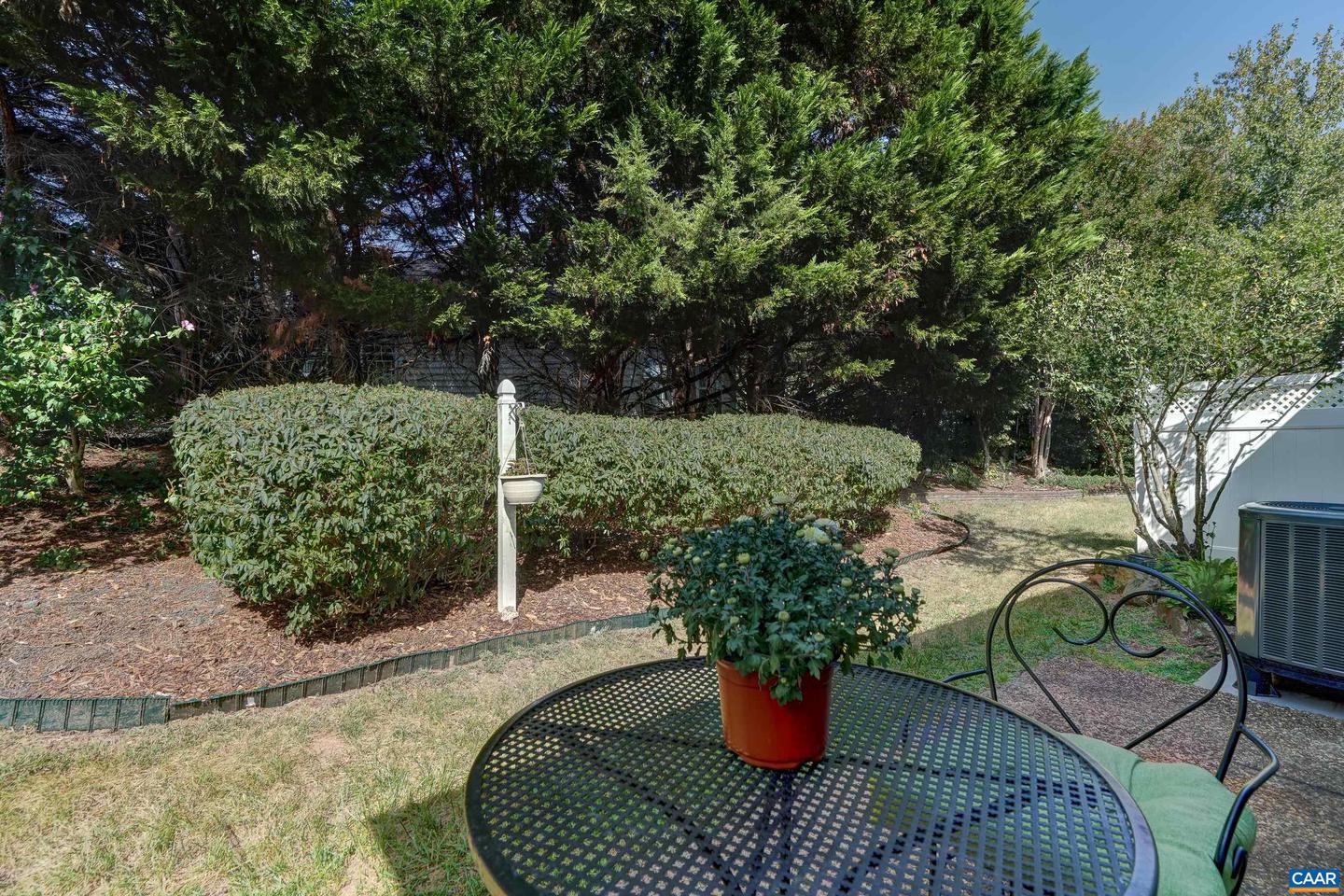 570 PEBBLE HILL CT, CHARLOTTESVILLE, Virginia 22903, 2 Bedrooms Bedrooms, ,2 BathroomsBathrooms,Residential,For sale,570 PEBBLE HILL CT,669378 MLS # 669378