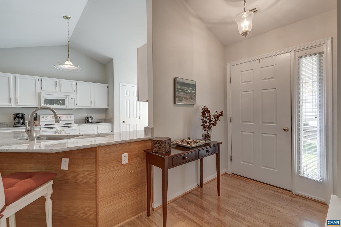 570 PEBBLE HILL CT, CHARLOTTESVILLE, Virginia 22903, 2 Bedrooms Bedrooms, ,2 BathroomsBathrooms,Residential,For sale,570 PEBBLE HILL CT,669378 MLS # 669378