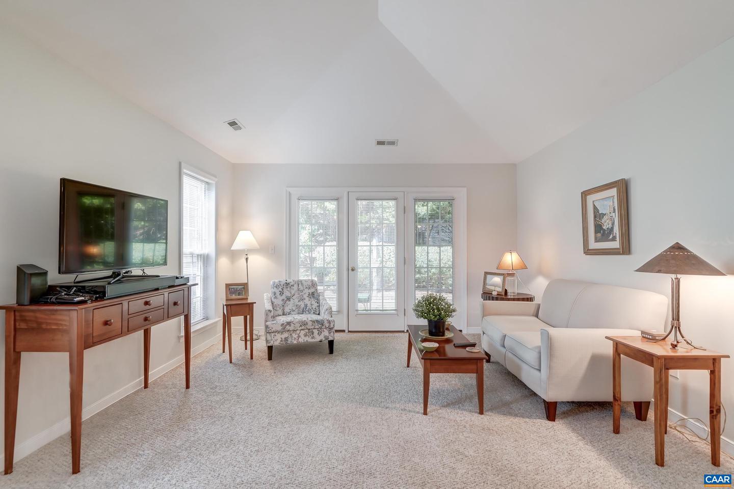 570 PEBBLE HILL CT, CHARLOTTESVILLE, Virginia 22903, 2 Bedrooms Bedrooms, ,2 BathroomsBathrooms,Residential,For sale,570 PEBBLE HILL CT,669378 MLS # 669378