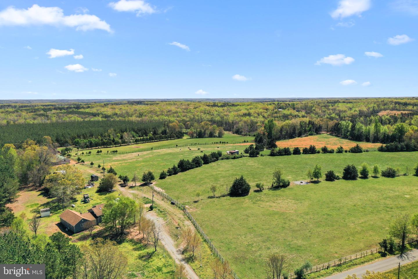 1474 WELSH TRACT, CHARLOTTE COURT HOUSE, Virginia 23923, 5 Bedrooms Bedrooms, 10 Rooms Rooms,4 BathroomsBathrooms,Residential,For sale,1474 WELSH TRACT,VACE2000034 MLS # VACE2000034