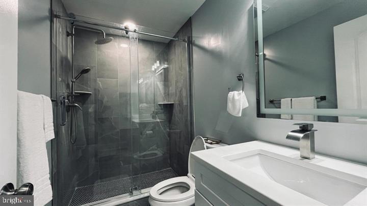 10 CURTIS ESTS EST, FREDERICKSBURG, Virginia 22401, 3 Bedrooms Bedrooms, 8 Rooms Rooms,2 BathroomsBathrooms,Residential,For sale,10 CURTIS ESTS EST,VAFB2009020 MLS # VAFB2009020