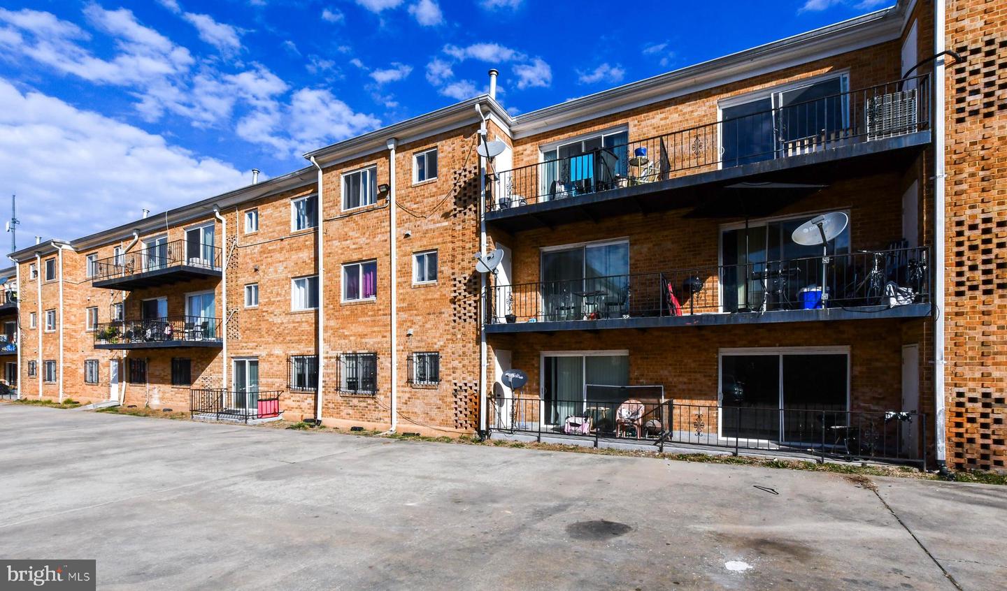 5009 D ST SE #202, WASHINGTON, District Of Columbia 20019, 2 Bedrooms Bedrooms, ,1 BathroomBathrooms,Residential,For sale,5009 D ST SE #202,DCDC2224316 MLS # DCDC2224316