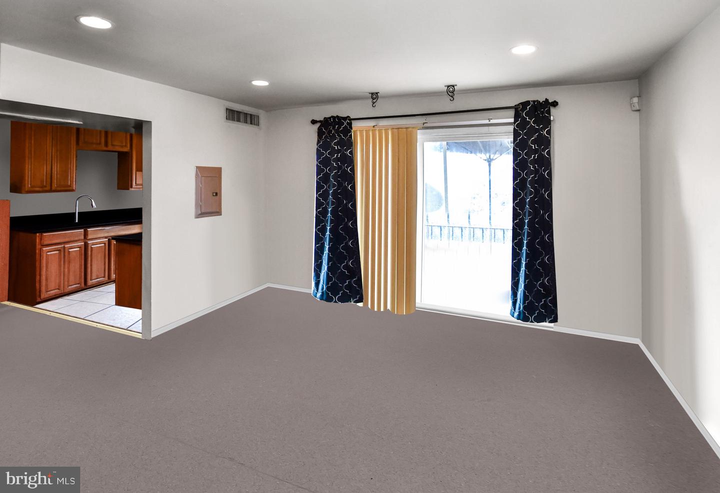 5009 D ST SE #202, WASHINGTON, District Of Columbia 20019, 2 Bedrooms Bedrooms, ,1 BathroomBathrooms,Residential,For sale,5009 D ST SE #202,DCDC2224316 MLS # DCDC2224316