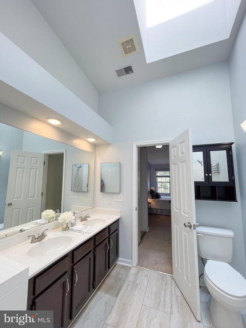 7508 ASHBY LN #K, ALEXANDRIA, Virginia 22315, 2 Bedrooms Bedrooms, ,2 BathroomsBathrooms,Residential,For sale,7508 ASHBY LN #K,VAFX2269440 MLS # VAFX2269440