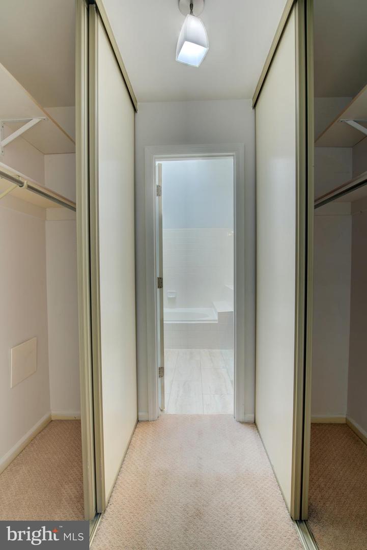 7508 ASHBY LN #K, ALEXANDRIA, Virginia 22315, 2 Bedrooms Bedrooms, ,2 BathroomsBathrooms,Residential,For sale,7508 ASHBY LN #K,VAFX2269440 MLS # VAFX2269440