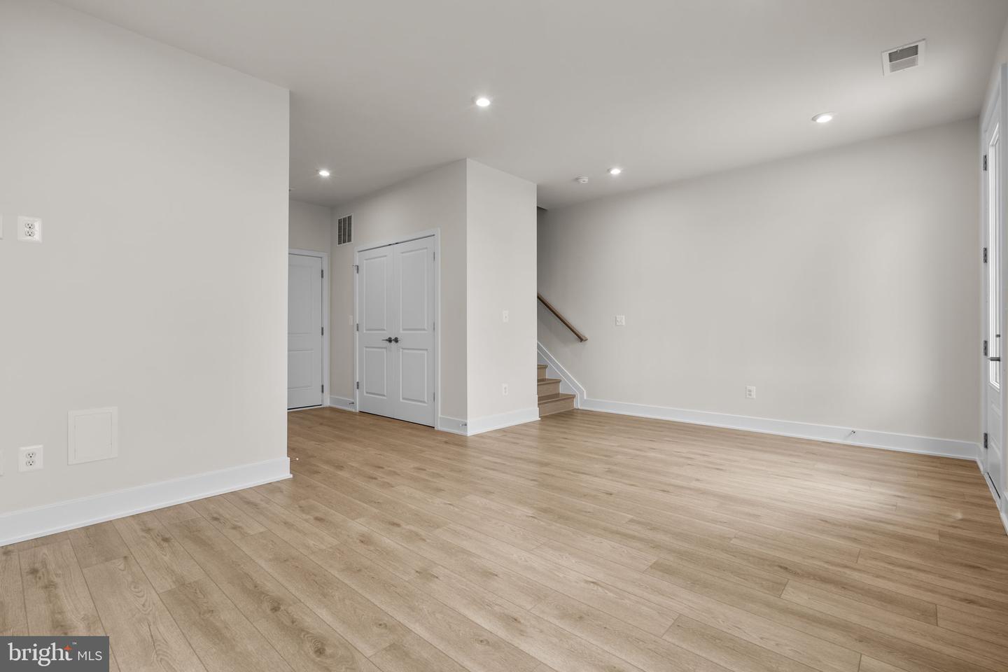 13918 AVIATION PL, HERNDON, Virginia 20171, 4 Bedrooms Bedrooms, ,3 BathroomsBathrooms,Residential,For sale,13918 AVIATION PL,VAFX2269442 MLS # VAFX2269442