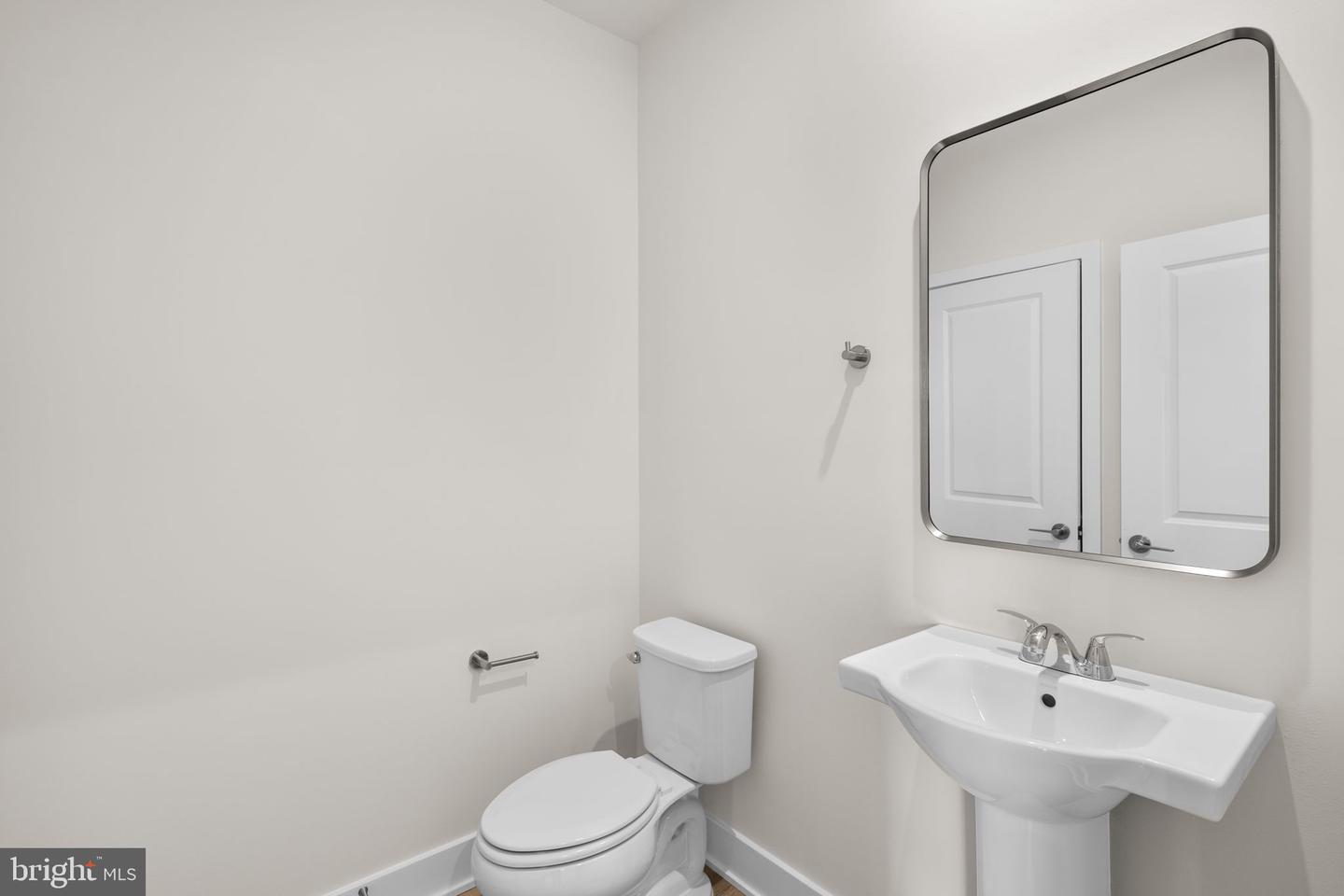 13918 AVIATION PL, HERNDON, Virginia 20171, 4 Bedrooms Bedrooms, ,3 BathroomsBathrooms,Residential,For sale,13918 AVIATION PL,VAFX2269442 MLS # VAFX2269442