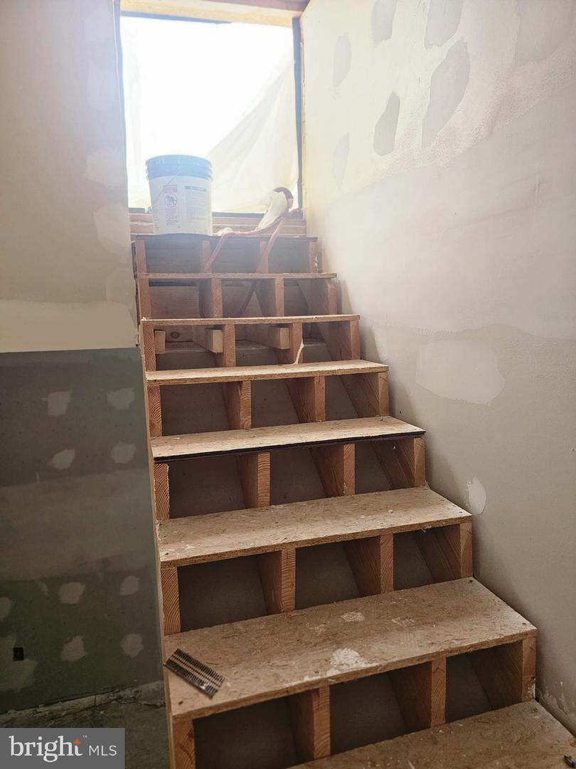 1404 1ST ST SW, WASHINGTON, District Of Columbia 20024, 2 Bedrooms Bedrooms, 6 Rooms Rooms,2 BathroomsBathrooms,Residential,For sale,1404 1ST ST SW,DCDC2224328 MLS # DCDC2224328