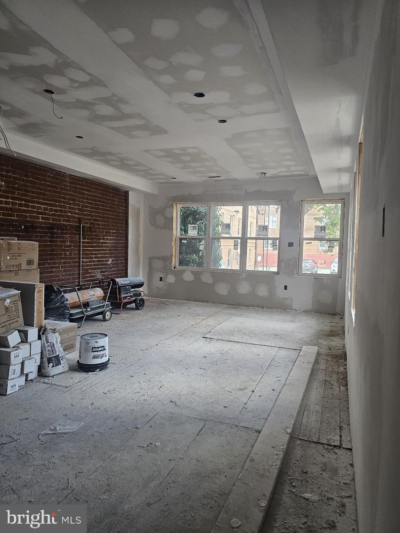 1404 1ST ST SW, WASHINGTON, District Of Columbia 20024, 2 Bedrooms Bedrooms, 6 Rooms Rooms,2 BathroomsBathrooms,Residential,For sale,1404 1ST ST SW,DCDC2224328 MLS # DCDC2224328
