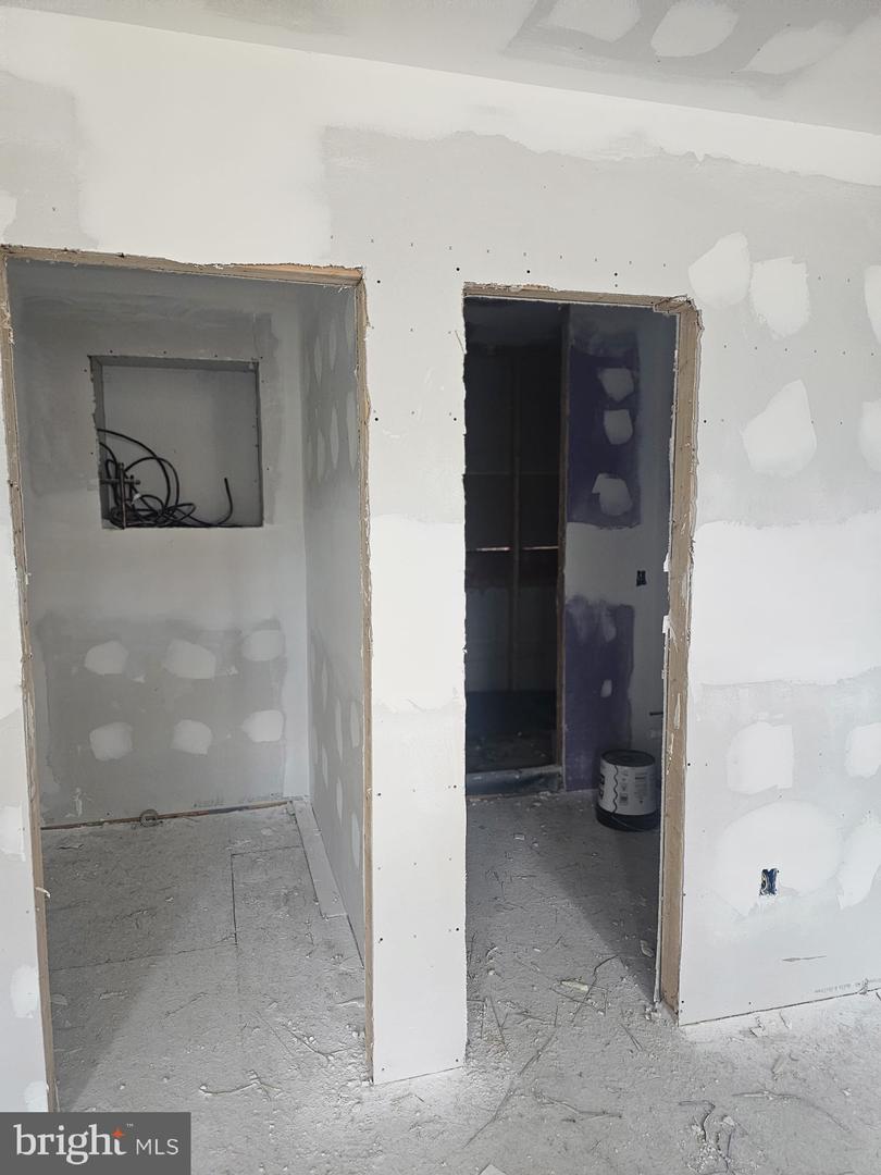 1404 1ST ST SW, WASHINGTON, District Of Columbia 20024, 2 Bedrooms Bedrooms, 6 Rooms Rooms,2 BathroomsBathrooms,Residential,For sale,1404 1ST ST SW,DCDC2224328 MLS # DCDC2224328