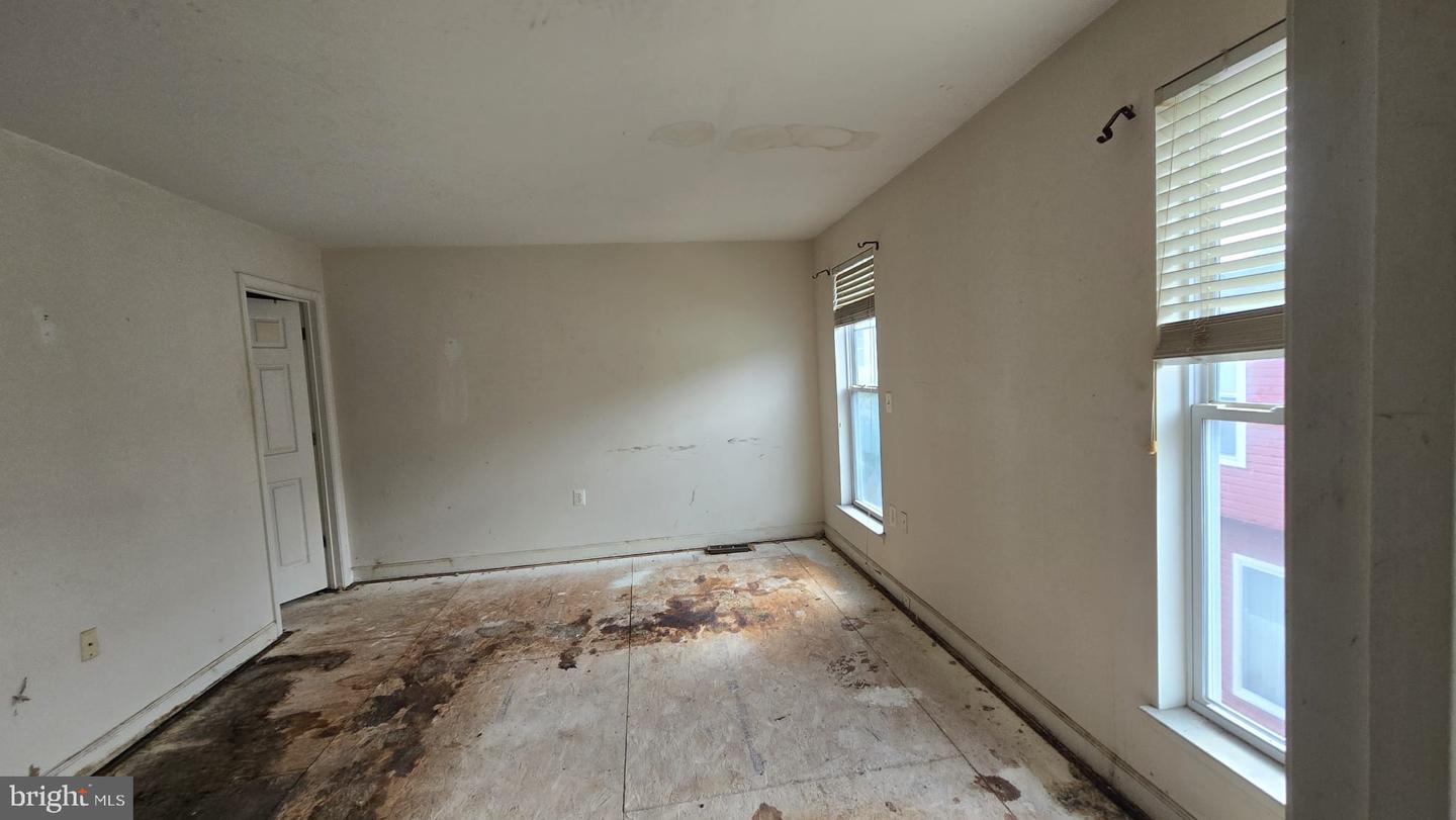 5002 KIMI GRAY CT SE, WASHINGTON, District Of Columbia 20019, 3 Bedrooms Bedrooms, ,2 BathroomsBathrooms,Residential,For sale,5002 KIMI GRAY CT SE,DCDC2224376 MLS # DCDC2224376