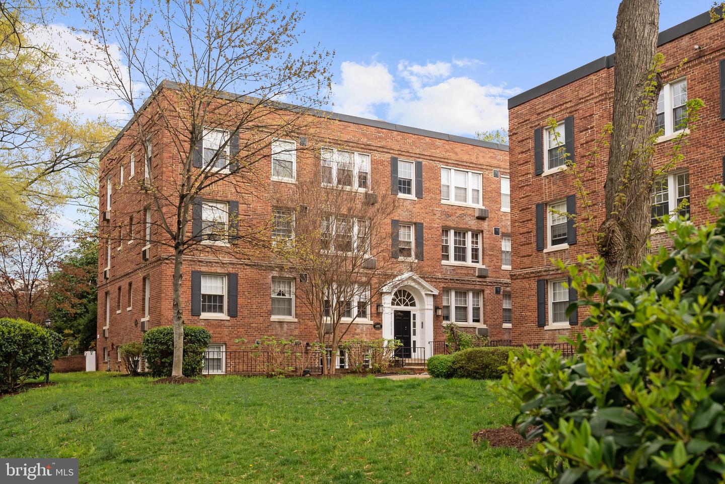 4491 MACARTHUR BLVD NW #303, WASHINGTON, District Of Columbia 20007, 2 Bedrooms Bedrooms, ,1 BathroomBathrooms,Residential,For sale,4491 MACARTHUR BLVD NW #303,DCDC2193234 MLS # DCDC2193234