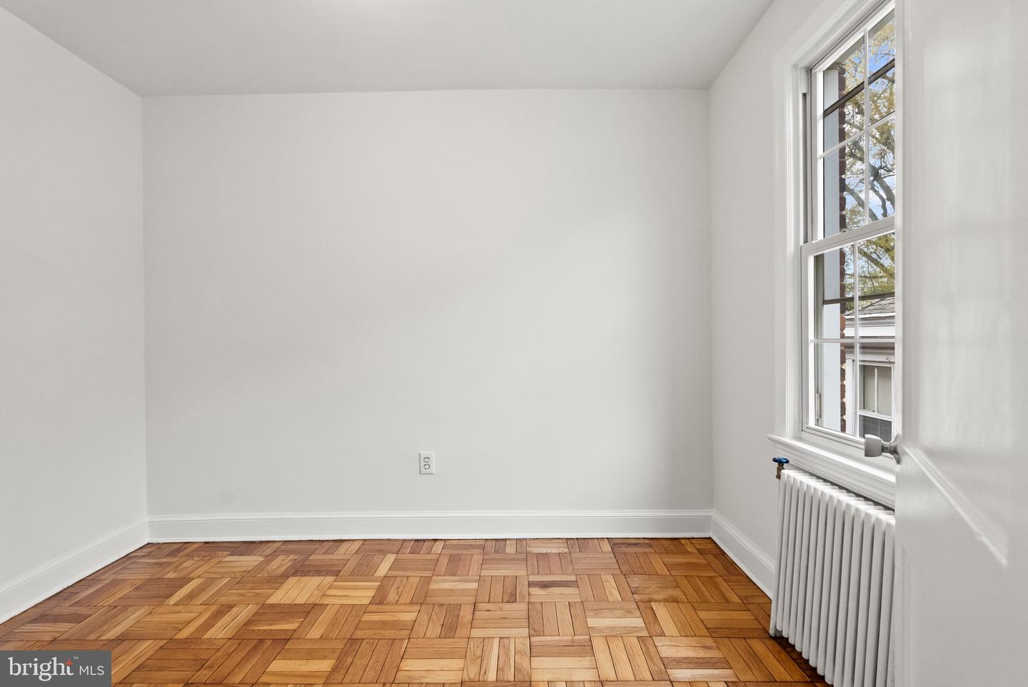 4491 MACARTHUR BLVD NW #303, WASHINGTON, District Of Columbia 20007, 2 Bedrooms Bedrooms, ,1 BathroomBathrooms,Residential,For sale,4491 MACARTHUR BLVD NW #303,DCDC2193234 MLS # DCDC2193234