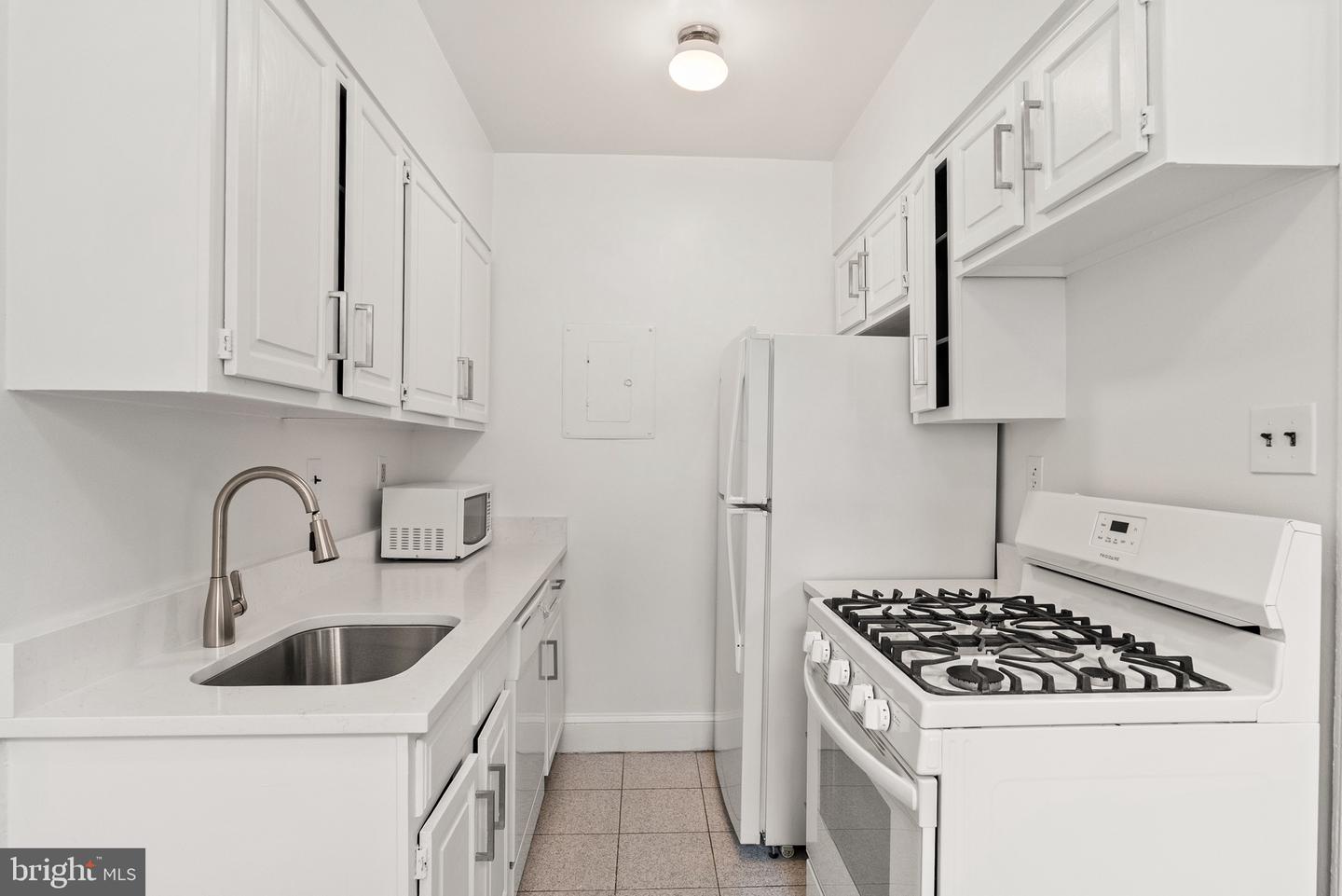 4491 MACARTHUR BLVD NW #303, WASHINGTON, District Of Columbia 20007, 2 Bedrooms Bedrooms, ,1 BathroomBathrooms,Residential,For sale,4491 MACARTHUR BLVD NW #303,DCDC2193234 MLS # DCDC2193234