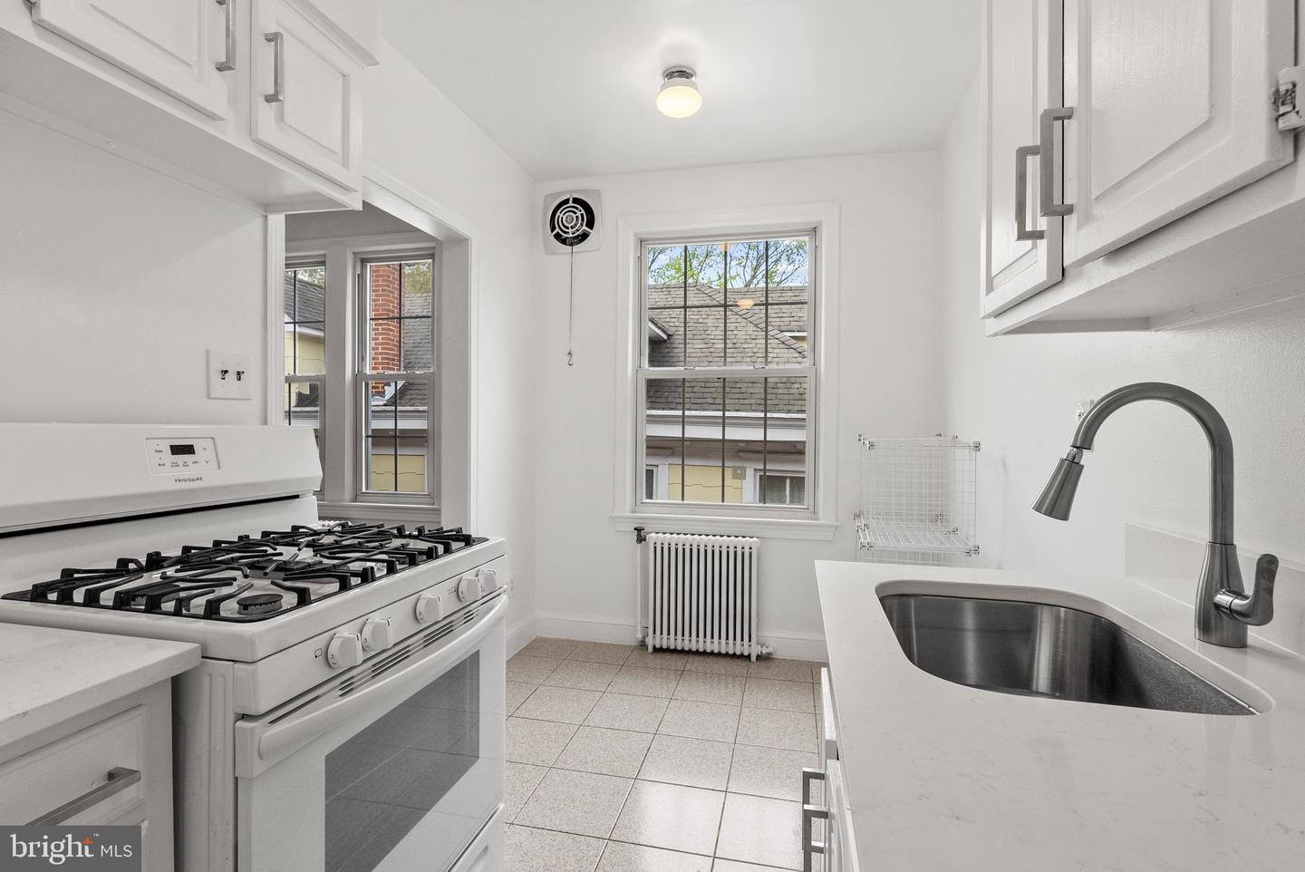 4491 MACARTHUR BLVD NW #303, WASHINGTON, District Of Columbia 20007, 2 Bedrooms Bedrooms, ,1 BathroomBathrooms,Residential,For sale,4491 MACARTHUR BLVD NW #303,DCDC2193234 MLS # DCDC2193234