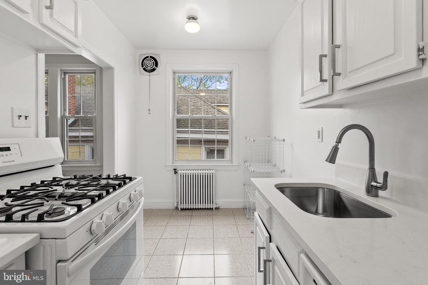 4491 MACARTHUR BLVD NW #303, WASHINGTON, District Of Columbia 20007, 2 Bedrooms Bedrooms, ,1 BathroomBathrooms,Residential,For sale,4491 MACARTHUR BLVD NW #303,DCDC2193234 MLS # DCDC2193234