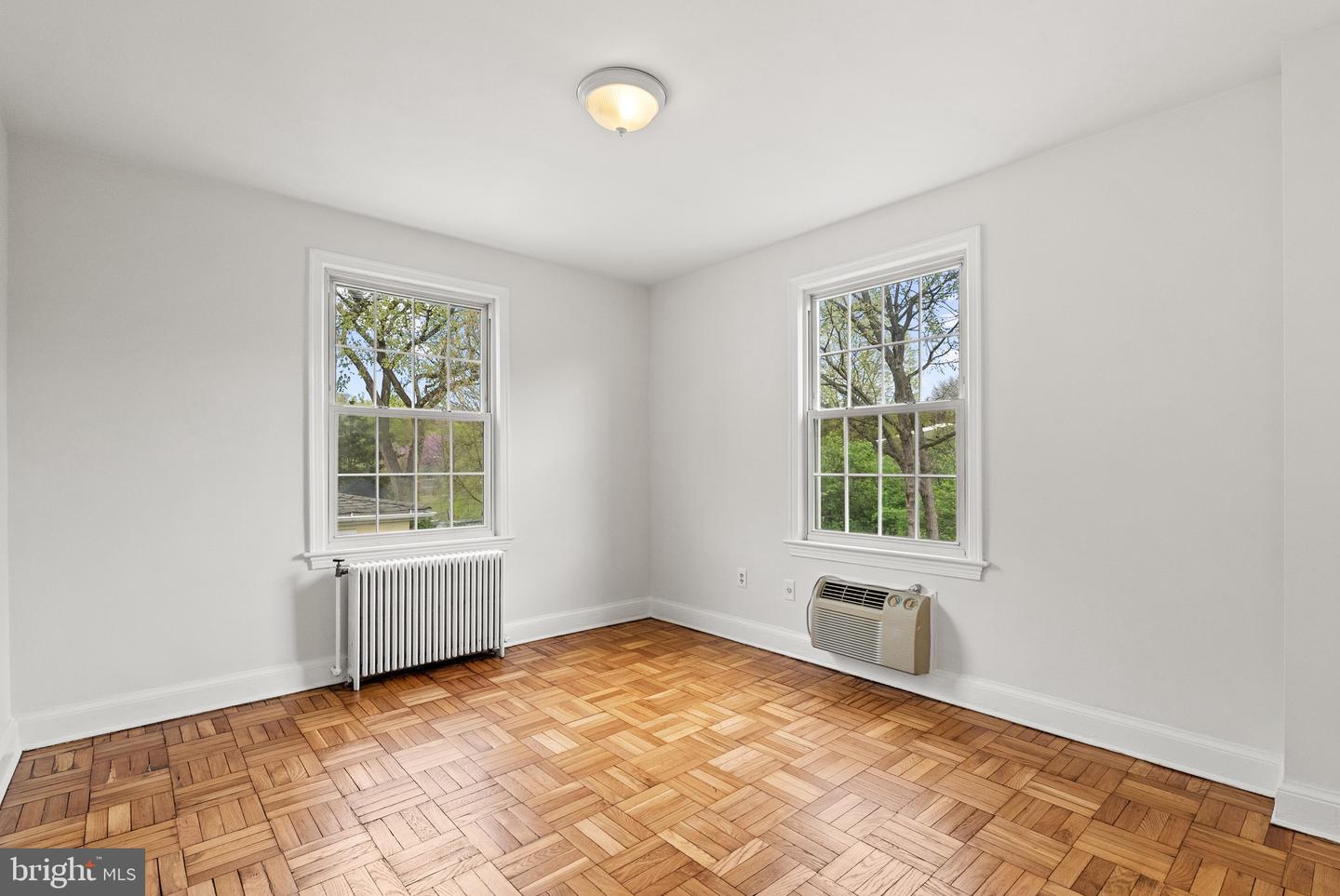 4491 MACARTHUR BLVD NW #303, WASHINGTON, District Of Columbia 20007, 2 Bedrooms Bedrooms, ,1 BathroomBathrooms,Residential,For sale,4491 MACARTHUR BLVD NW #303,DCDC2193234 MLS # DCDC2193234