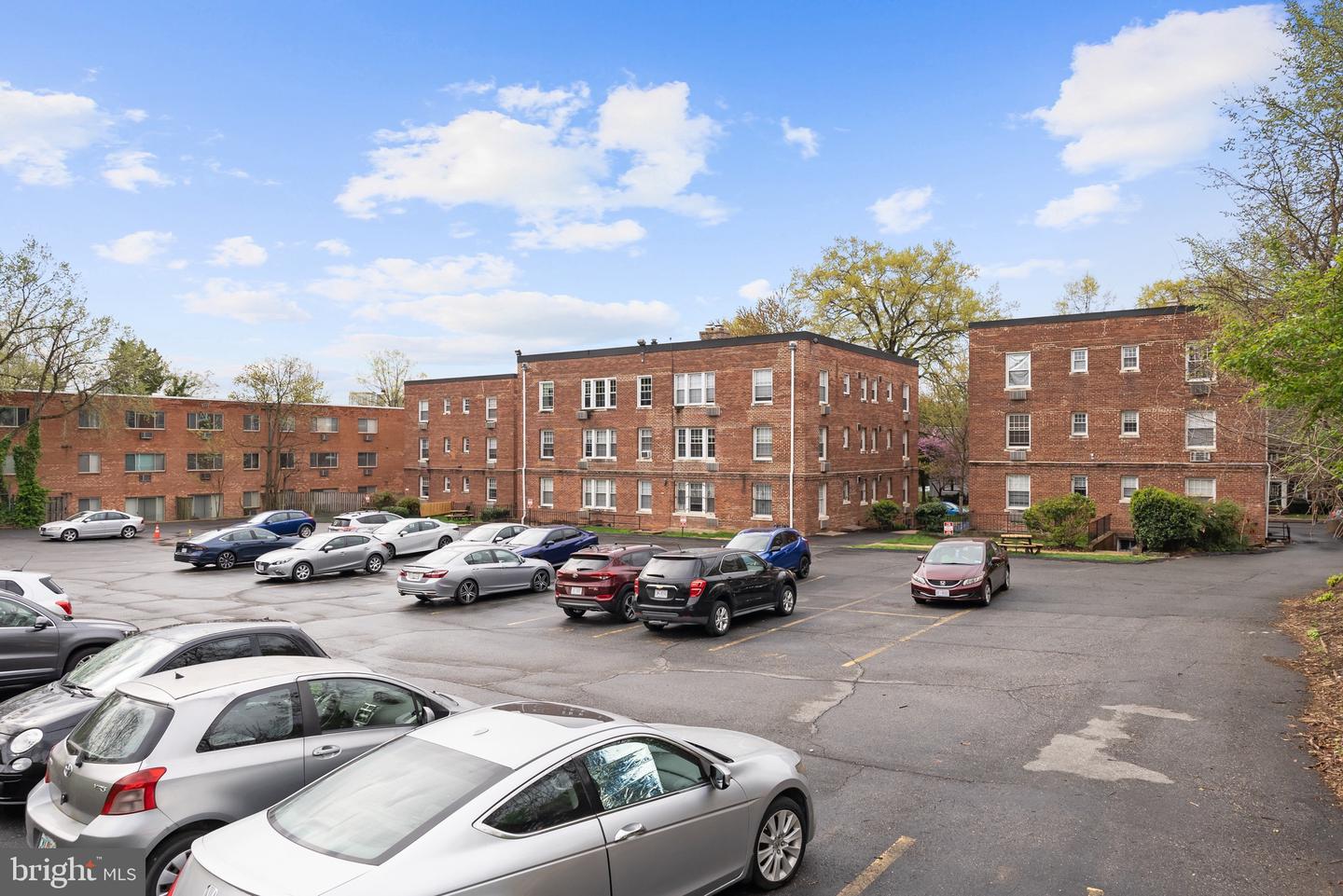 4491 MACARTHUR BLVD NW #303, WASHINGTON, District Of Columbia 20007, 2 Bedrooms Bedrooms, ,1 BathroomBathrooms,Residential,For sale,4491 MACARTHUR BLVD NW #303,DCDC2193234 MLS # DCDC2193234