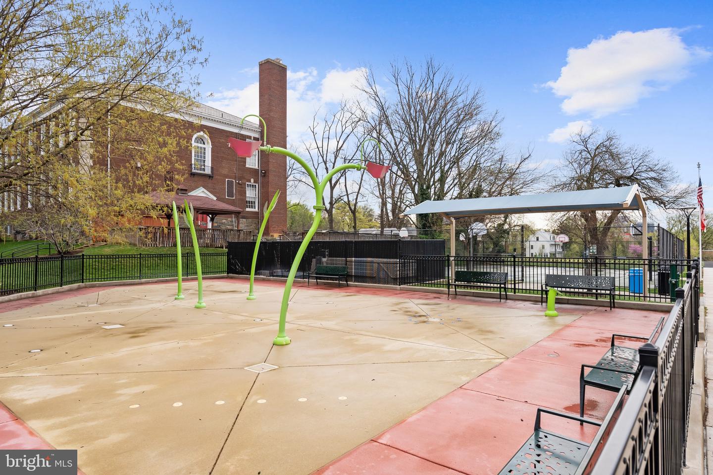 4491 MACARTHUR BLVD NW #303, WASHINGTON, District Of Columbia 20007, 2 Bedrooms Bedrooms, ,1 BathroomBathrooms,Residential,For sale,4491 MACARTHUR BLVD NW #303,DCDC2193234 MLS # DCDC2193234