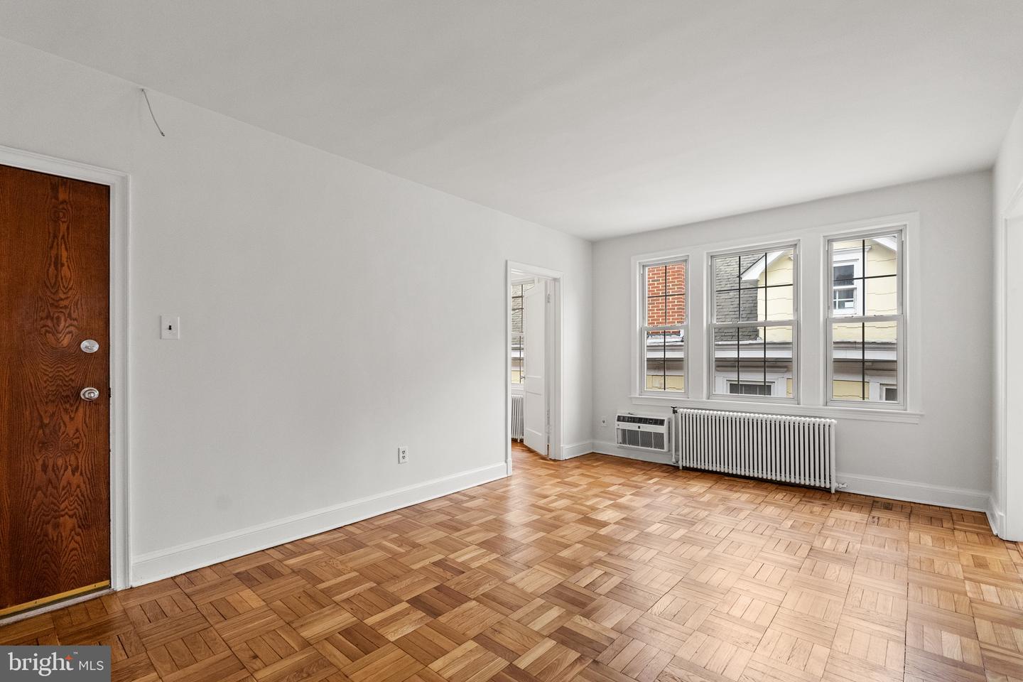 4491 MACARTHUR BLVD NW #303, WASHINGTON, District Of Columbia 20007, 2 Bedrooms Bedrooms, ,1 BathroomBathrooms,Residential,For sale,4491 MACARTHUR BLVD NW #303,DCDC2193234 MLS # DCDC2193234