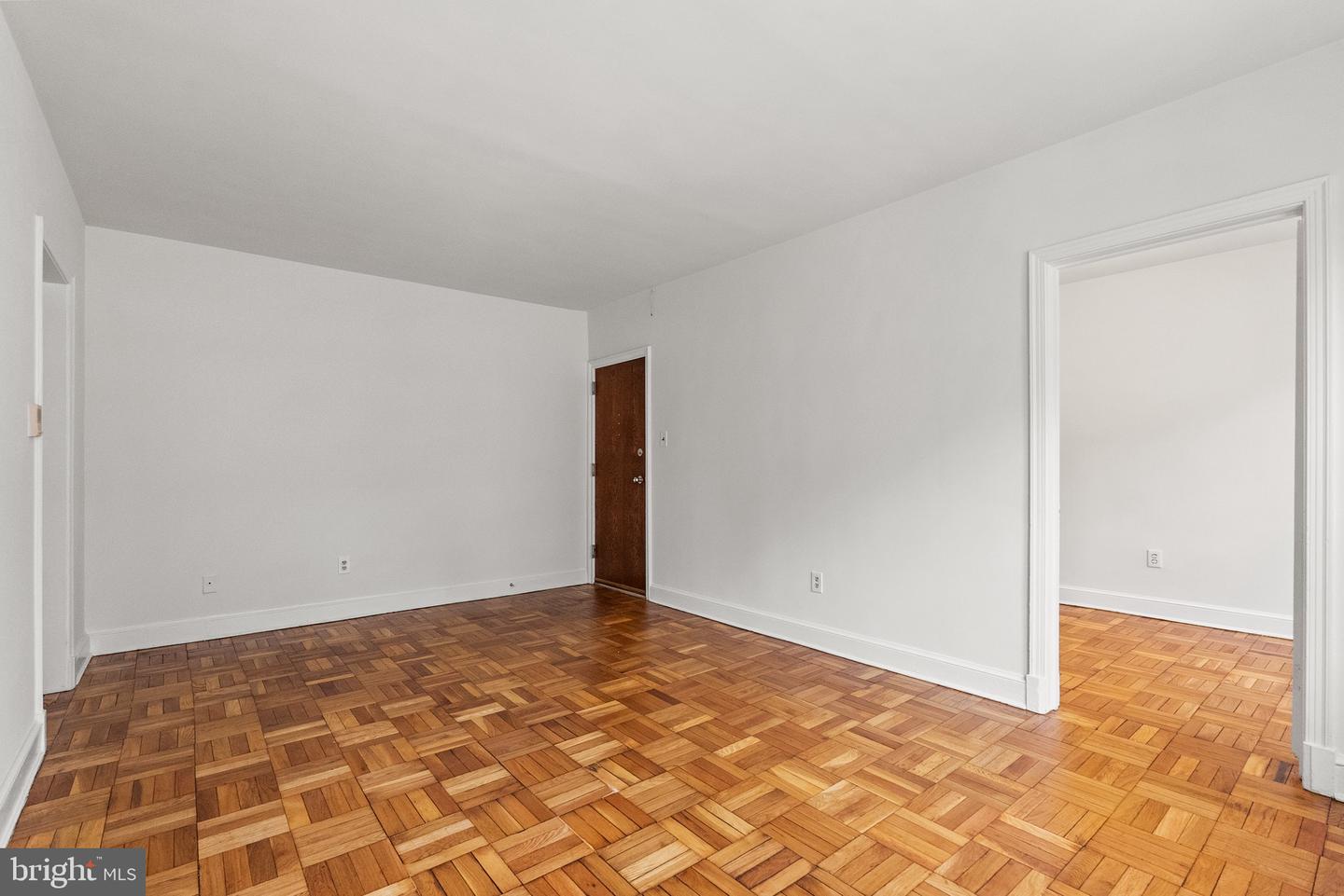 4491 MACARTHUR BLVD NW #303, WASHINGTON, District Of Columbia 20007, 2 Bedrooms Bedrooms, ,1 BathroomBathrooms,Residential,For sale,4491 MACARTHUR BLVD NW #303,DCDC2193234 MLS # DCDC2193234