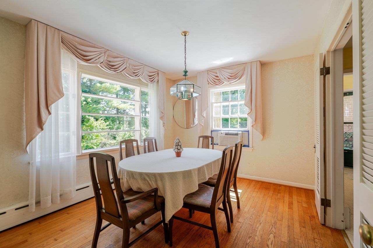 527 CRESTOVER DR, BROADWAY, Virginia 22815, 4 Bedrooms Bedrooms, ,2 BathroomsBathrooms,Residential,527 CRESTOVER DR,669427 MLS # 669427