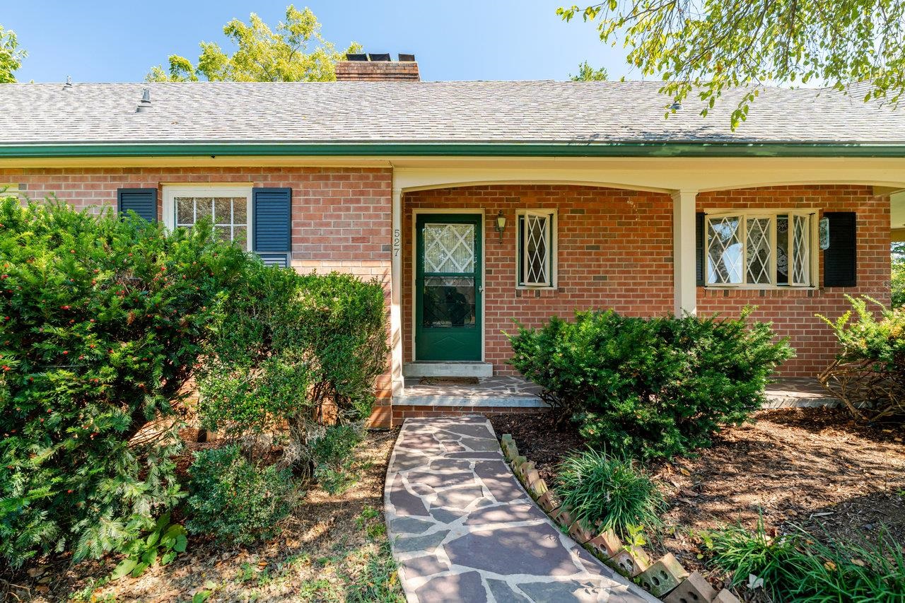527 CRESTOVER DR, BROADWAY, Virginia 22815, 4 Bedrooms Bedrooms, ,2 BathroomsBathrooms,Residential,527 CRESTOVER DR,669427 MLS # 669427