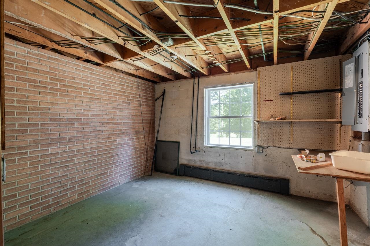 527 CRESTOVER DR, BROADWAY, Virginia 22815, 4 Bedrooms Bedrooms, ,2 BathroomsBathrooms,Residential,527 CRESTOVER DR,669427 MLS # 669427