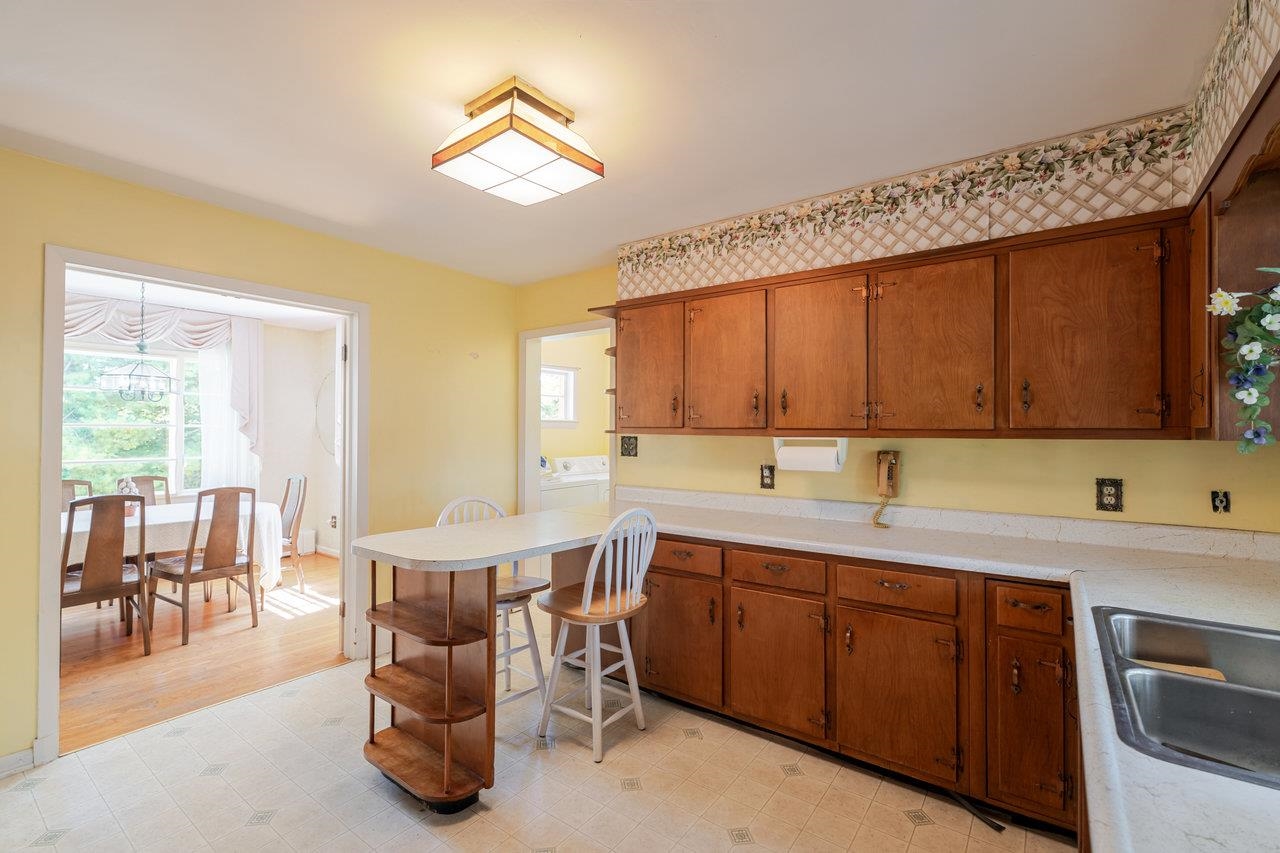 527 CRESTOVER DR, BROADWAY, Virginia 22815, 4 Bedrooms Bedrooms, ,2 BathroomsBathrooms,Residential,527 CRESTOVER DR,669427 MLS # 669427