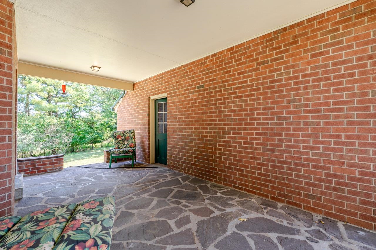527 CRESTOVER DR, BROADWAY, Virginia 22815, 4 Bedrooms Bedrooms, ,2 BathroomsBathrooms,Residential,527 CRESTOVER DR,669427 MLS # 669427