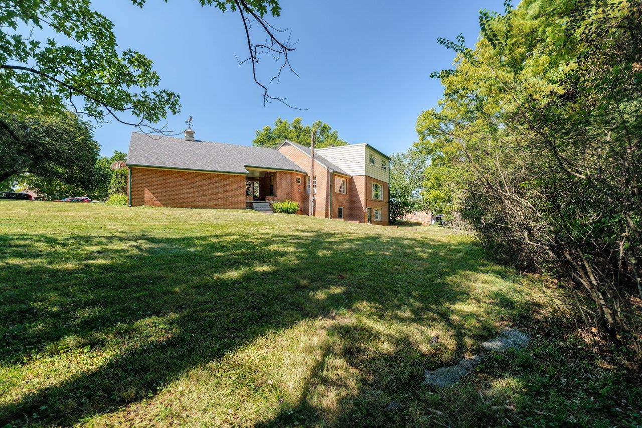527 CRESTOVER DR, BROADWAY, Virginia 22815, 4 Bedrooms Bedrooms, ,2 BathroomsBathrooms,Residential,527 CRESTOVER DR,669427 MLS # 669427