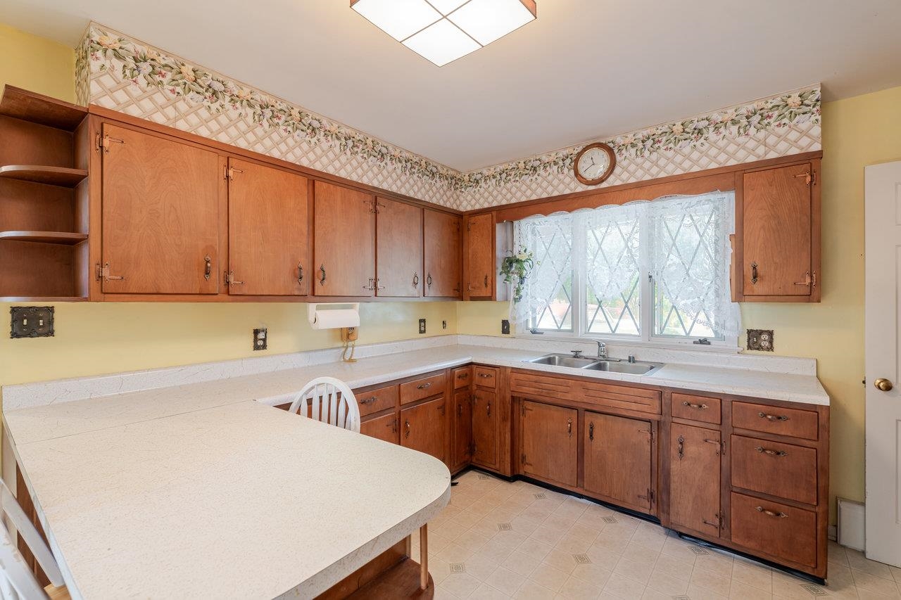 527 CRESTOVER DR, BROADWAY, Virginia 22815, 4 Bedrooms Bedrooms, ,2 BathroomsBathrooms,Residential,527 CRESTOVER DR,669427 MLS # 669427