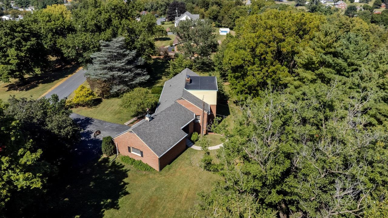 527 CRESTOVER DR, BROADWAY, Virginia 22815, 4 Bedrooms Bedrooms, ,2 BathroomsBathrooms,Residential,527 CRESTOVER DR,669427 MLS # 669427