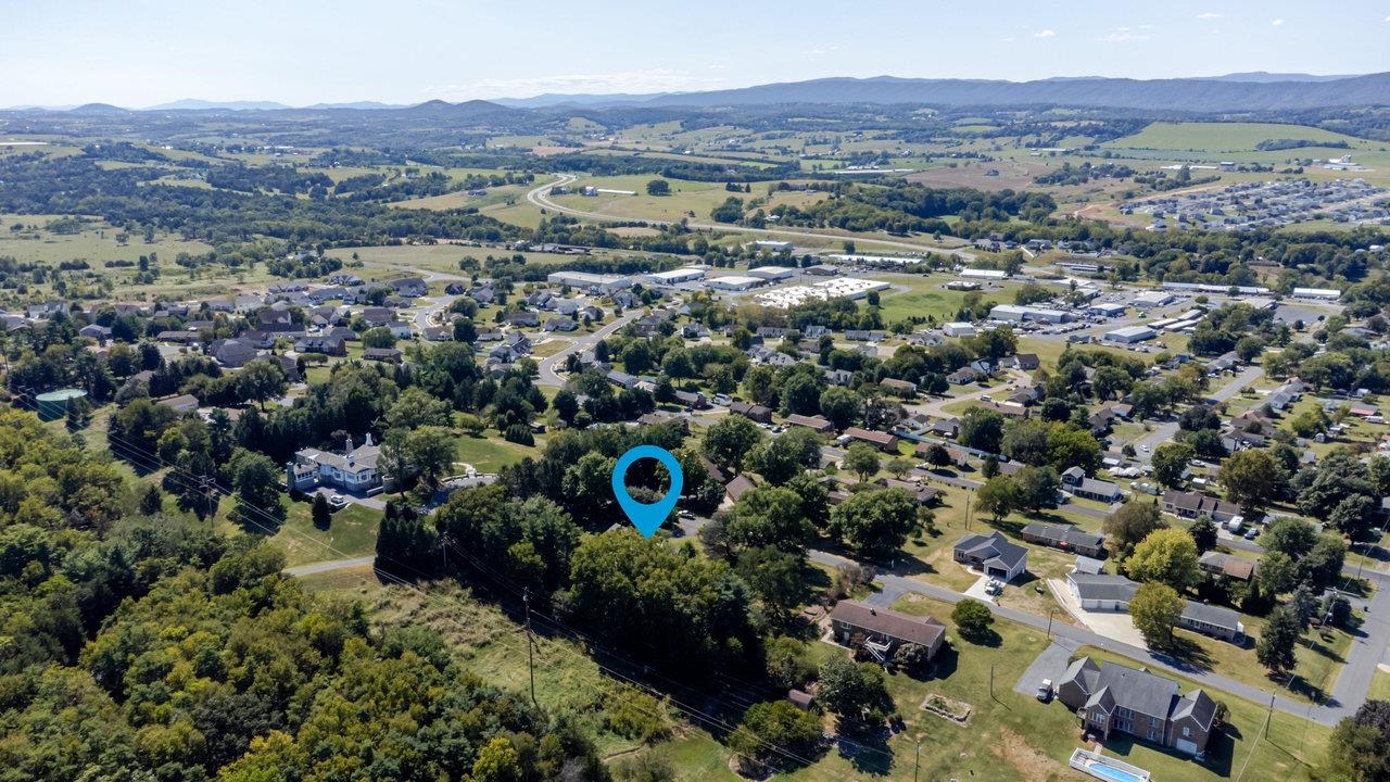 527 CRESTOVER DR, BROADWAY, Virginia 22815, 4 Bedrooms Bedrooms, ,2 BathroomsBathrooms,Residential,527 CRESTOVER DR,669427 MLS # 669427
