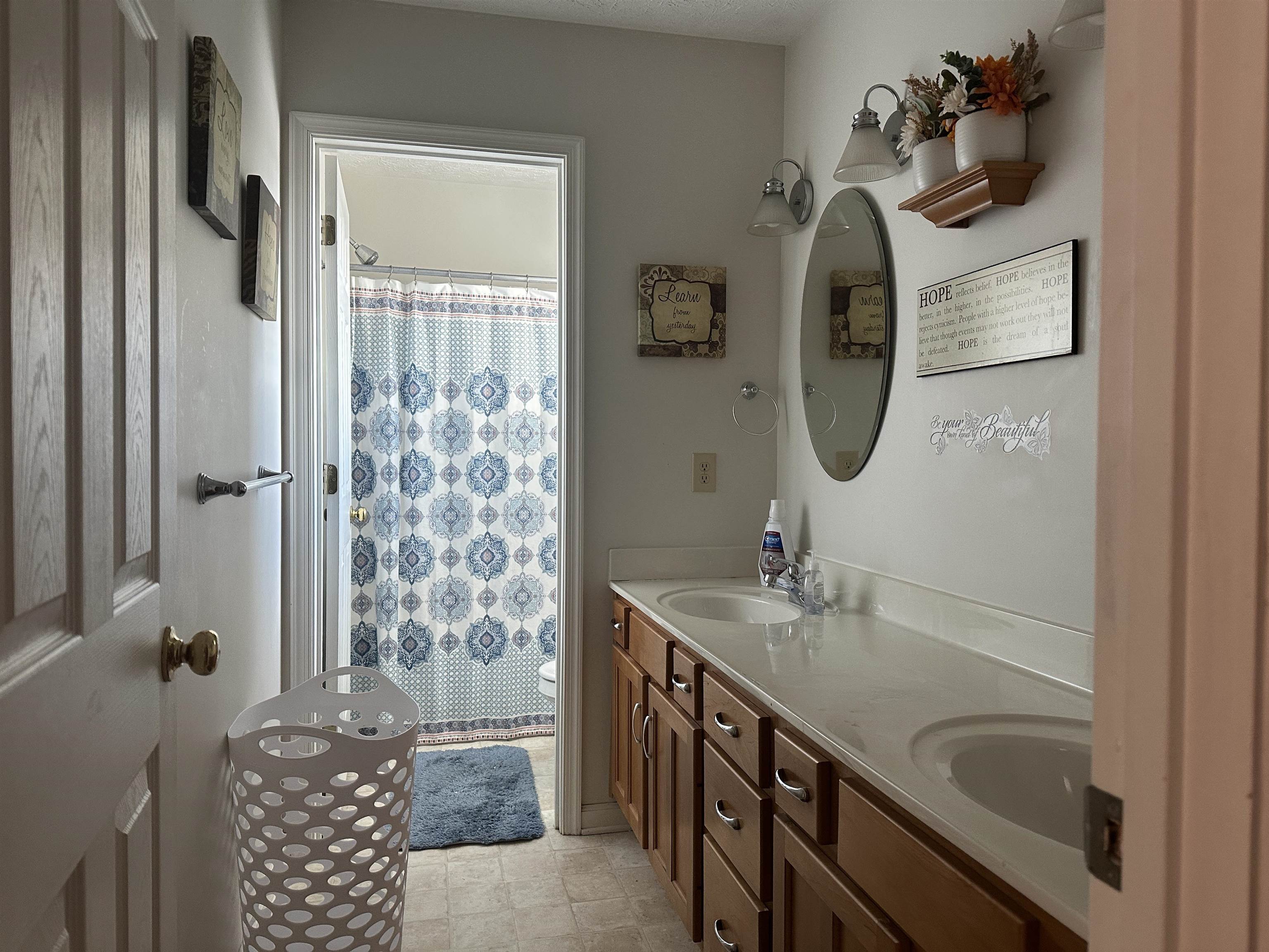 2605 RISING ROCK CT, ROCKINGHAM, Virginia 22802, 5 Bedrooms Bedrooms, ,2 BathroomsBathrooms,Residential,2605 RISING ROCK CT,669433 MLS # 669433
