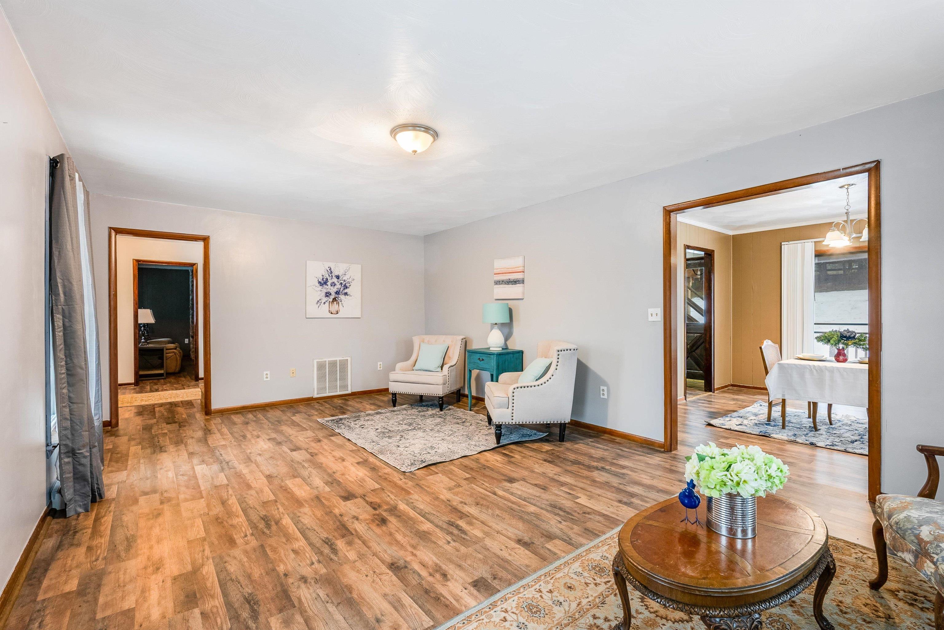 2064 CHURCHVILLE AVE, STAUNTON, Virginia 24401, 4 Bedrooms Bedrooms, ,3 BathroomsBathrooms,Residential,2064 CHURCHVILLE AVE,669435 MLS # 669435