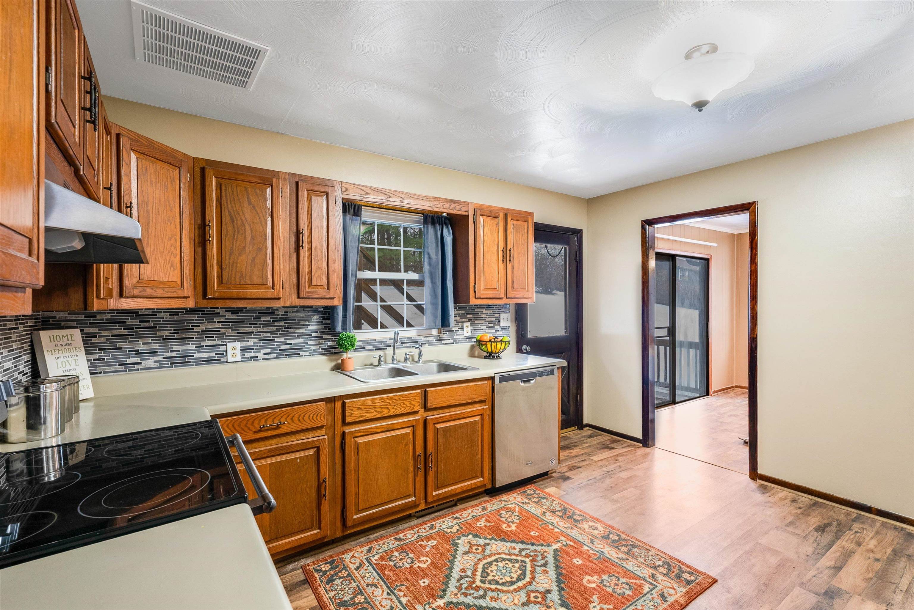 2064 CHURCHVILLE AVE, STAUNTON, Virginia 24401, 4 Bedrooms Bedrooms, ,3 BathroomsBathrooms,Residential,2064 CHURCHVILLE AVE,669435 MLS # 669435