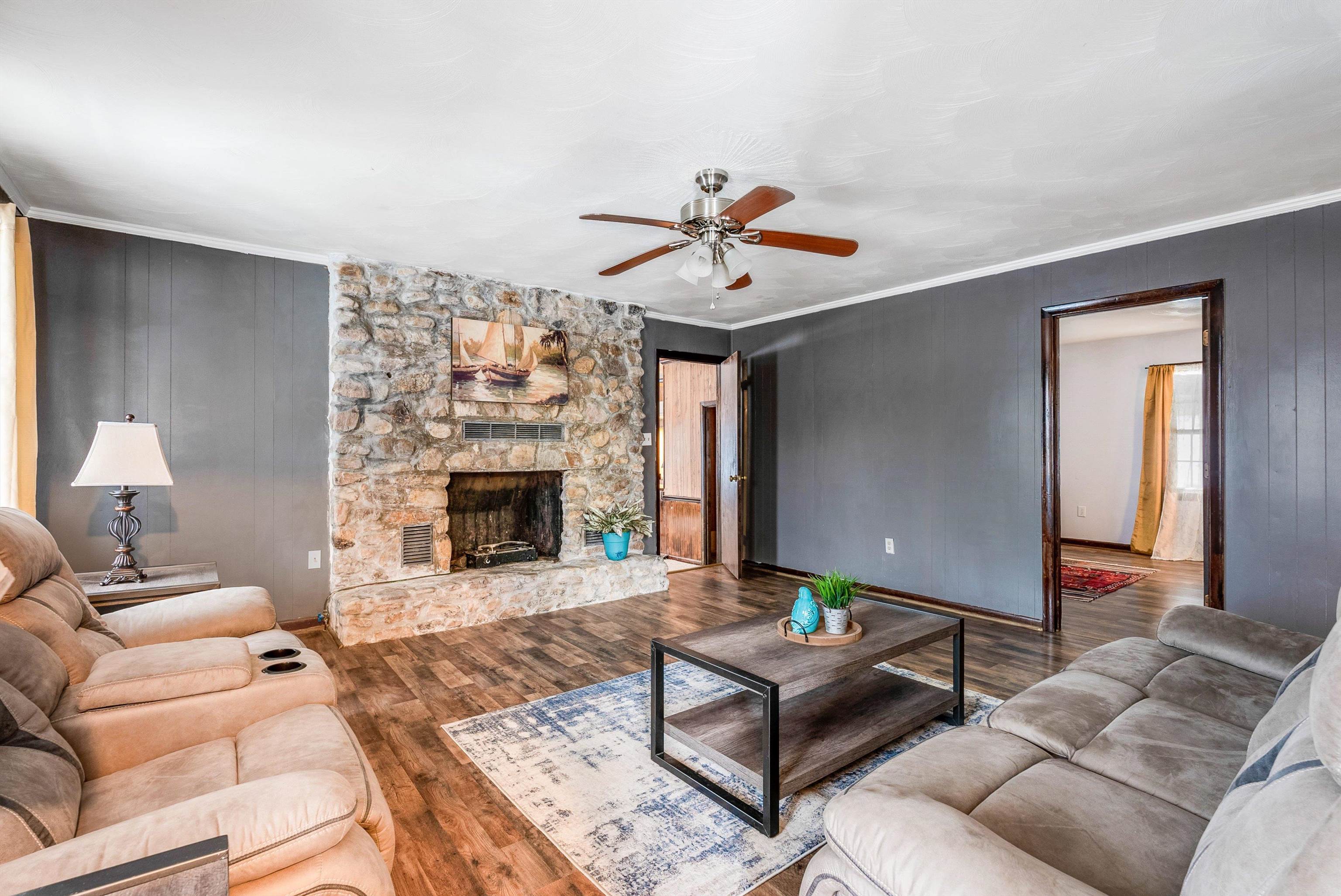 2064 CHURCHVILLE AVE, STAUNTON, Virginia 24401, 4 Bedrooms Bedrooms, ,3 BathroomsBathrooms,Residential,2064 CHURCHVILLE AVE,669435 MLS # 669435