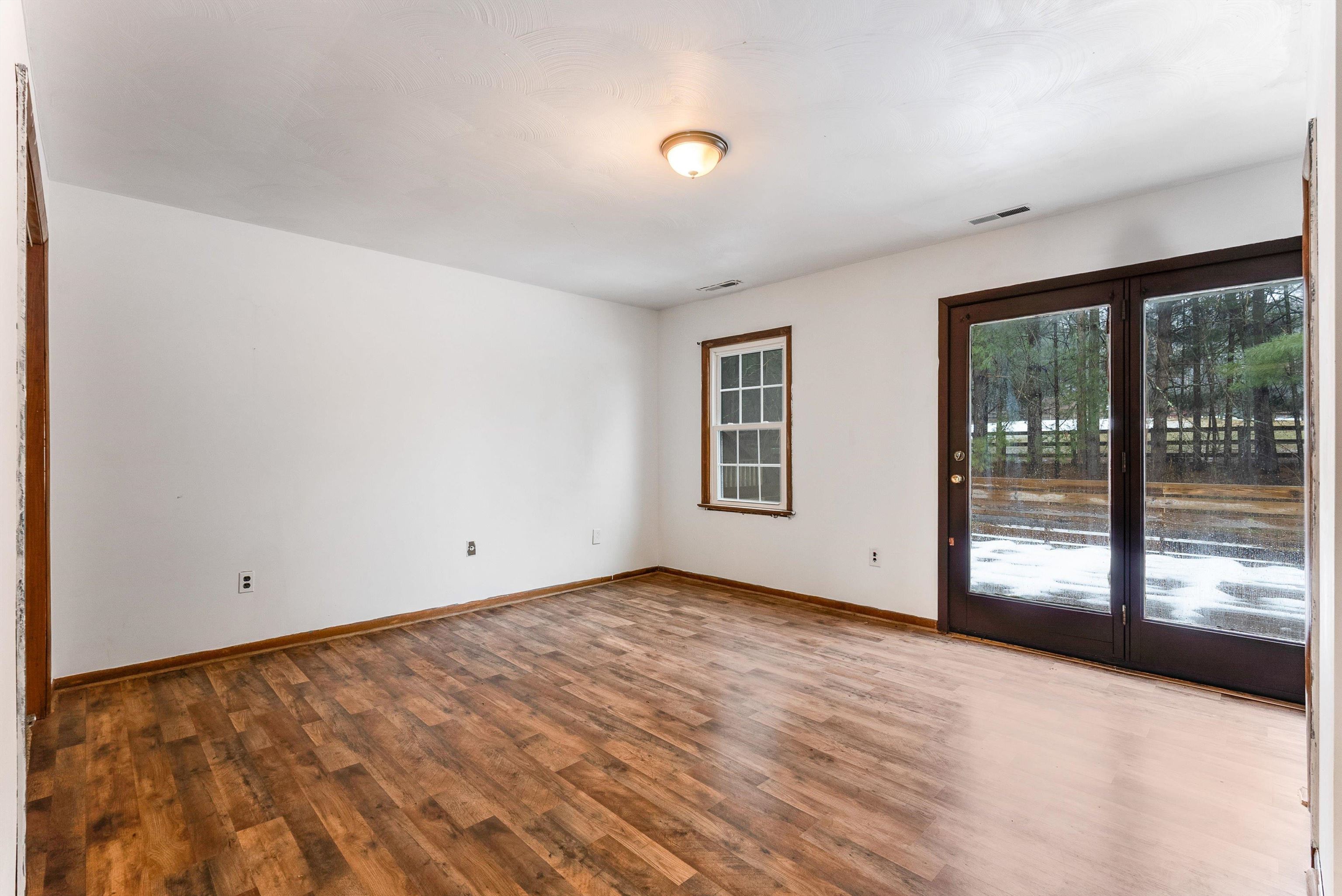 2064 CHURCHVILLE AVE, STAUNTON, Virginia 24401, 4 Bedrooms Bedrooms, ,3 BathroomsBathrooms,Residential,2064 CHURCHVILLE AVE,669435 MLS # 669435