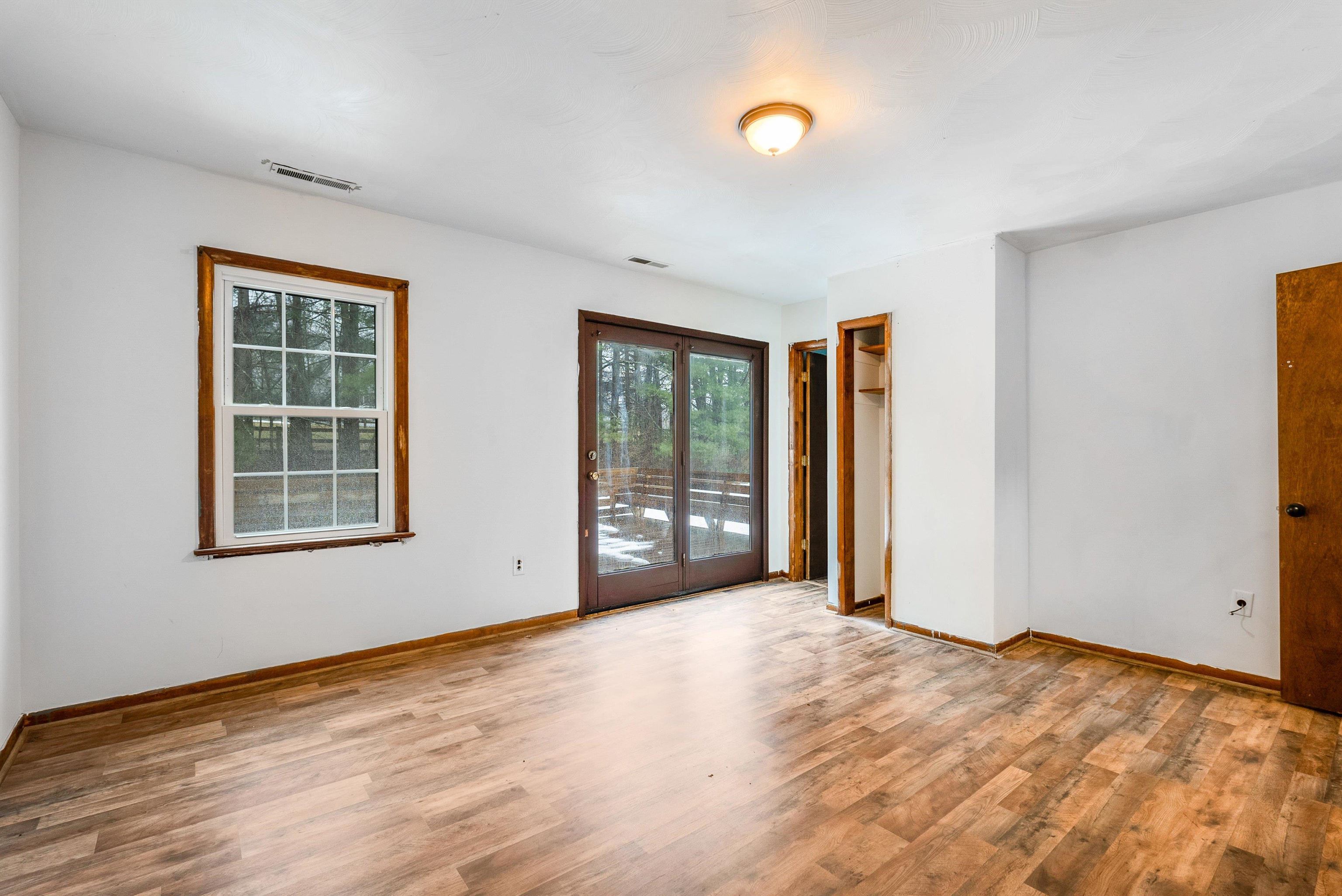 2064 CHURCHVILLE AVE, STAUNTON, Virginia 24401, 4 Bedrooms Bedrooms, ,3 BathroomsBathrooms,Residential,2064 CHURCHVILLE AVE,669435 MLS # 669435
